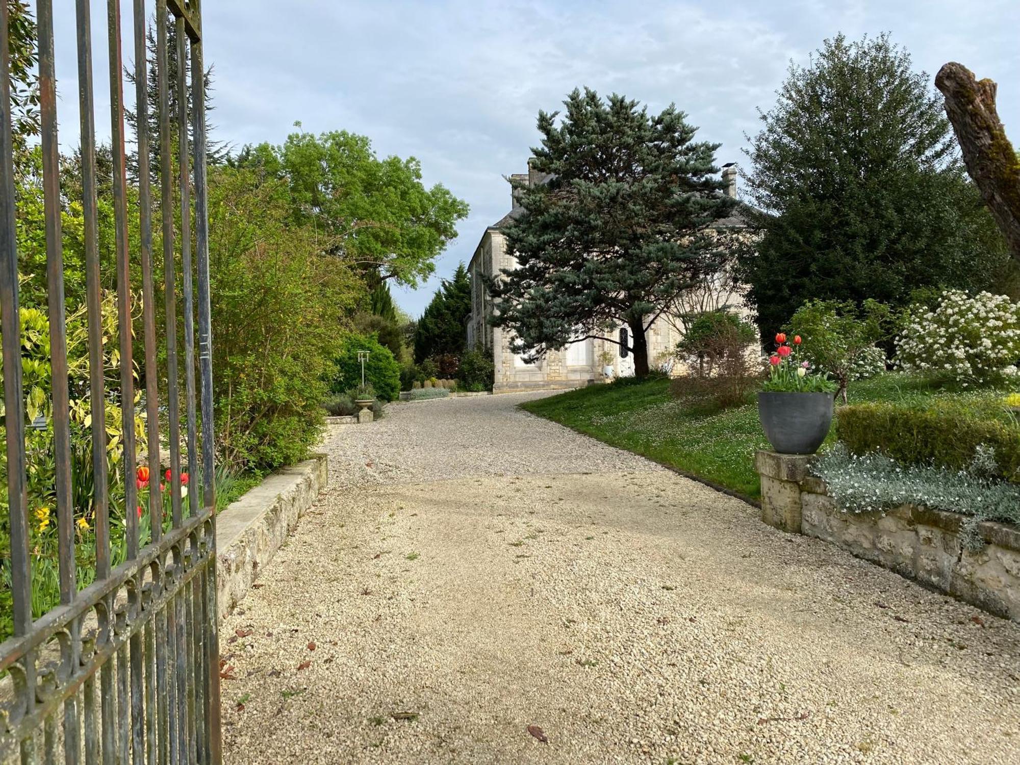 Domaine De La Perthuiserie Saint-Porchaire 외부 사진